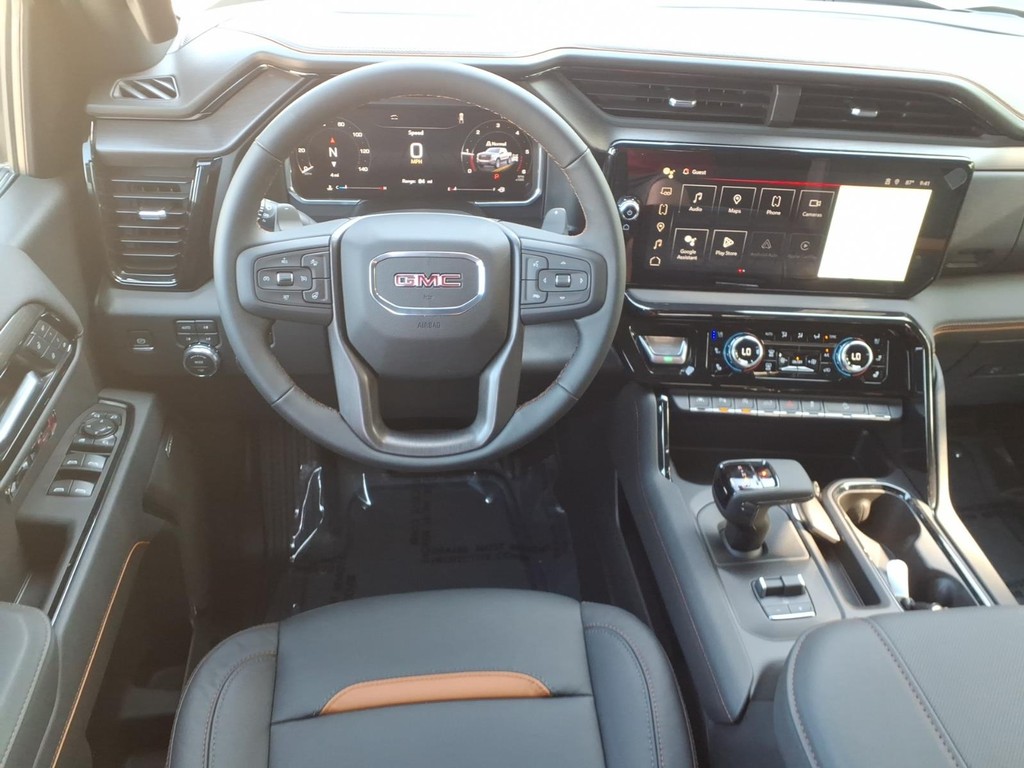 GMC Sierra 1500 Vehicle Full-screen Gallery Image 10