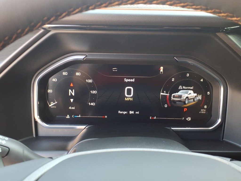 GMC Sierra 1500 Vehicle Full-screen Gallery Image 17