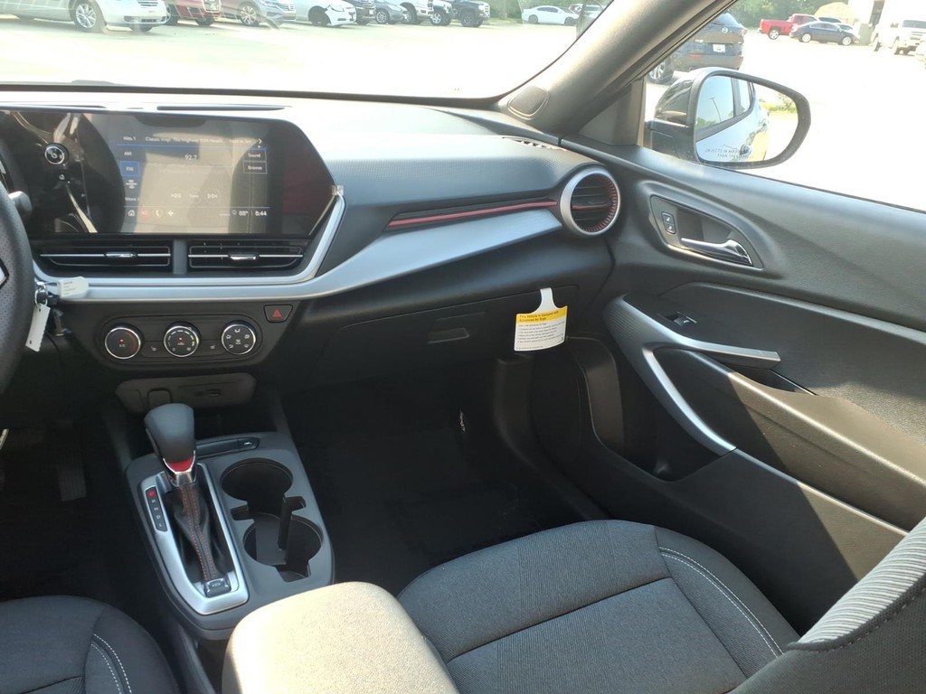 Chevrolet Trax Vehicle Full-screen Gallery Image 7