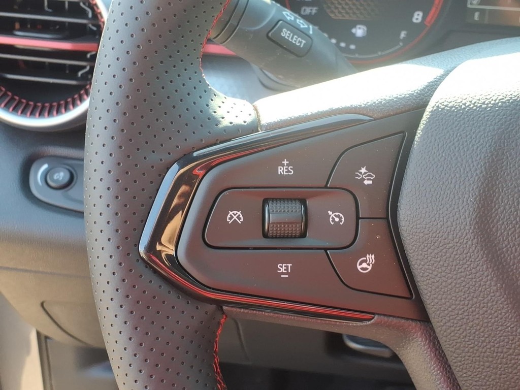 Chevrolet Trax Vehicle Full-screen Gallery Image 14