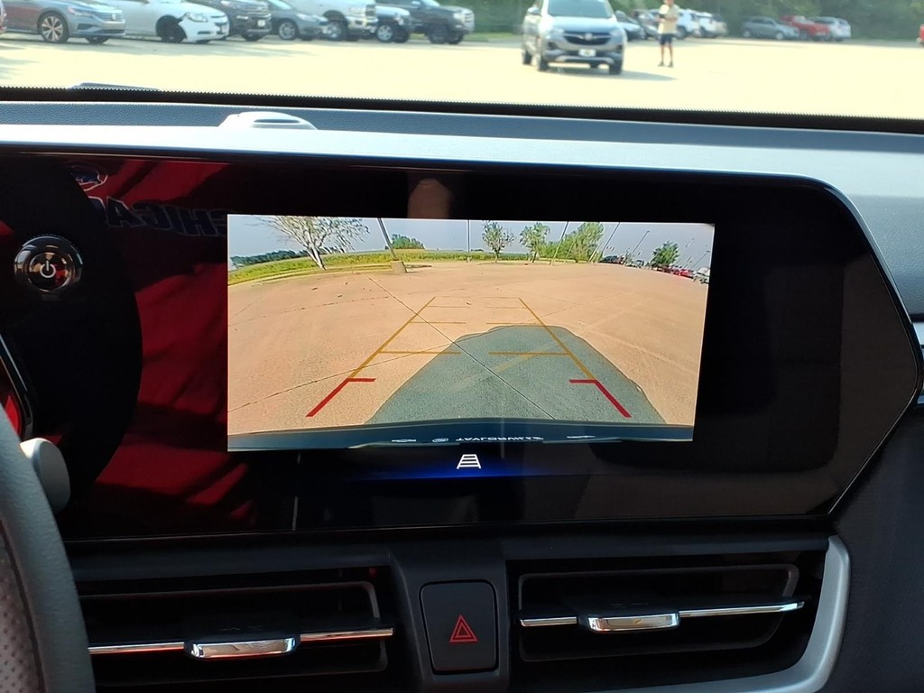 Chevrolet Trailblazer Vehicle Full-screen Gallery Image 12