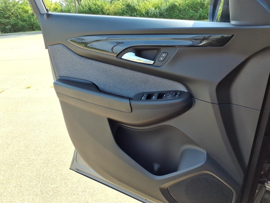 Chevrolet Trailblazer Vehicle Full-screen Gallery Image 18
