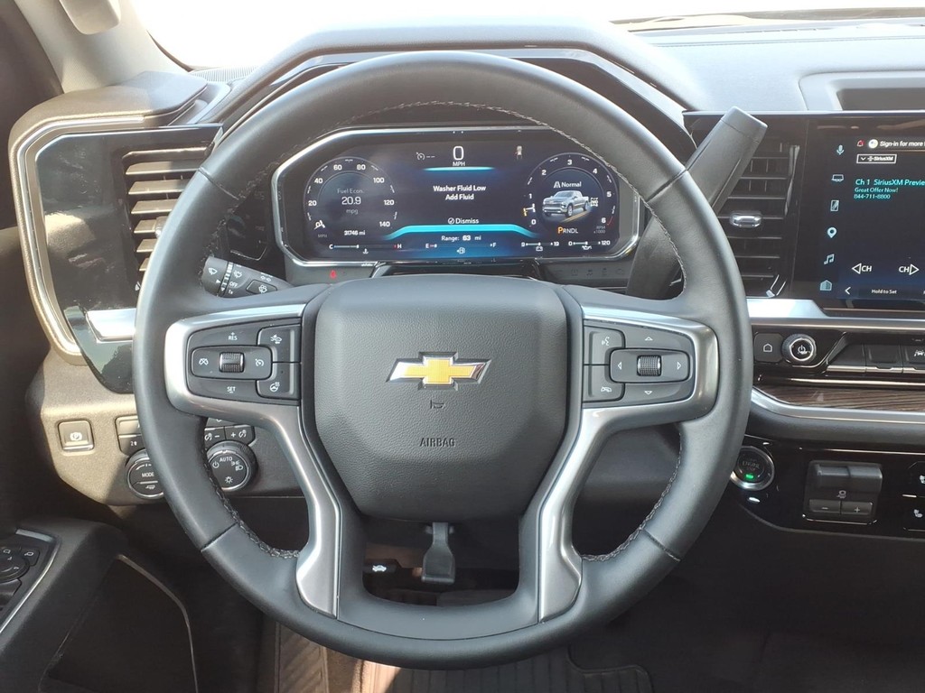 Chevrolet Silverado 1500 Vehicle Full-screen Gallery Image 5