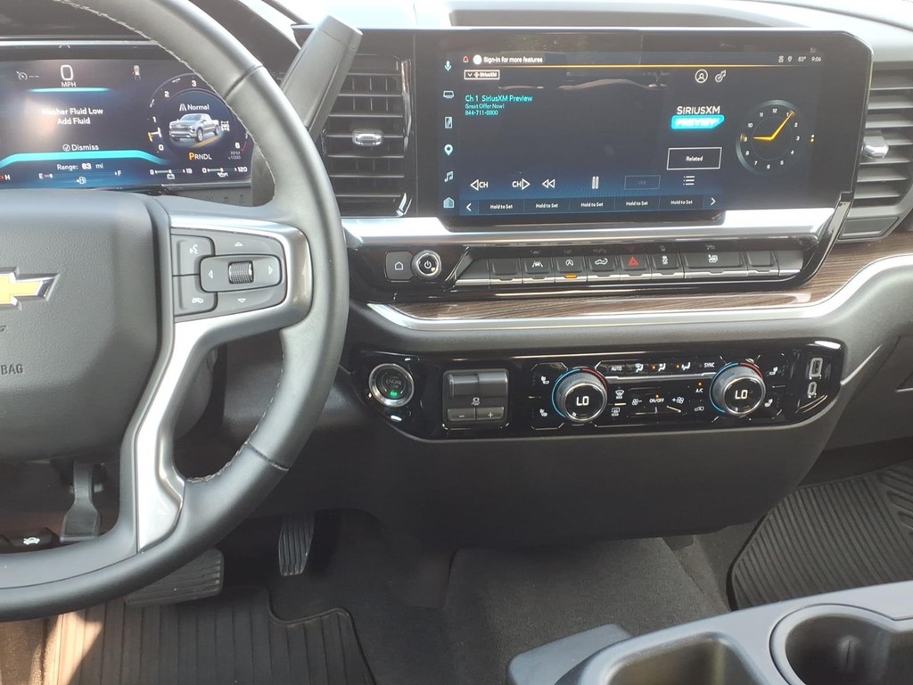 Chevrolet Silverado 1500 Vehicle Full-screen Gallery Image 6