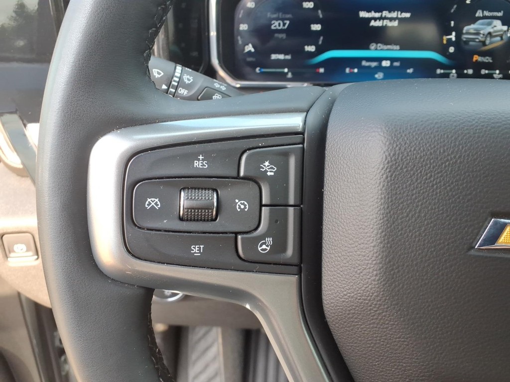 Chevrolet Silverado 1500 Vehicle Full-screen Gallery Image 13