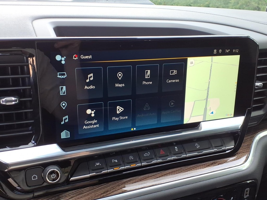 Chevrolet Silverado 1500 Vehicle Full-screen Gallery Image 13