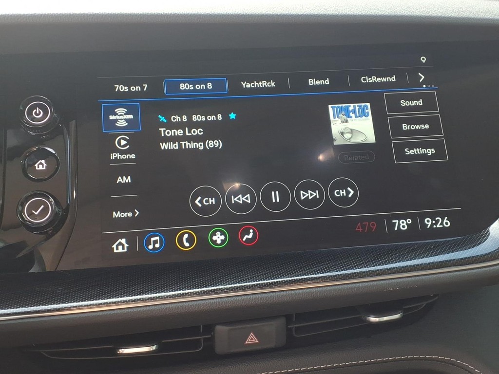 Buick Envision Vehicle Full-screen Gallery Image 9