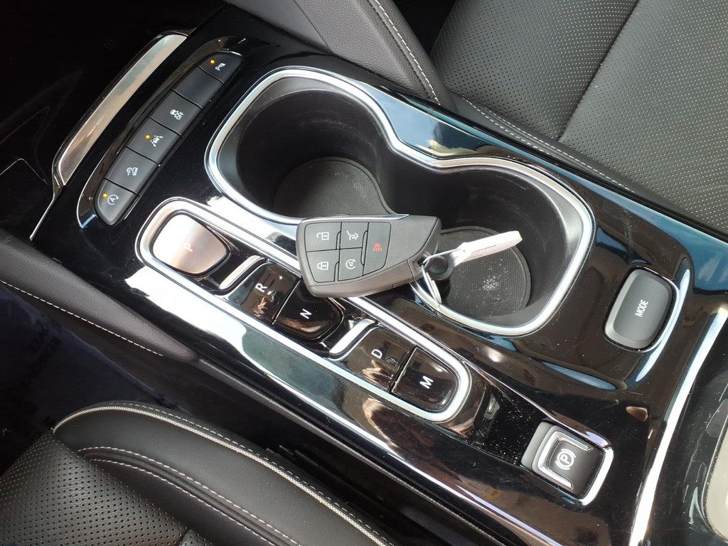 Buick Envision Vehicle Full-screen Gallery Image 13
