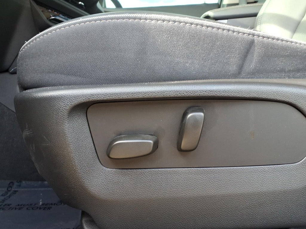 Buick Envision Vehicle Full-screen Gallery Image 19