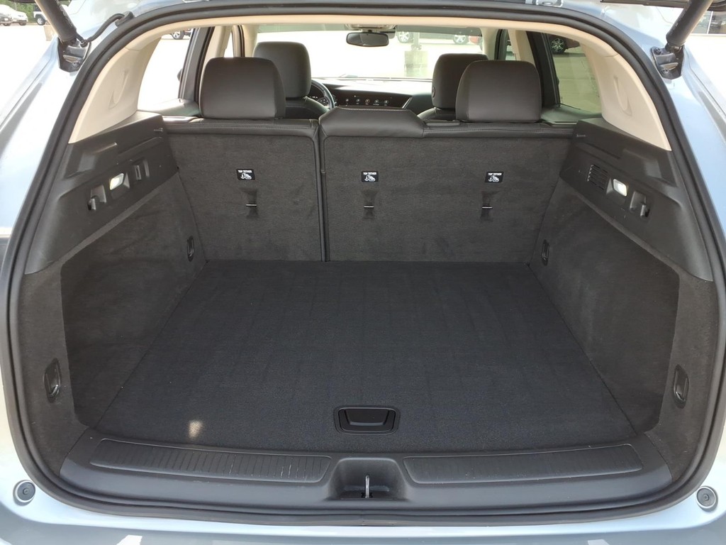 Buick Envision Vehicle Full-screen Gallery Image 22