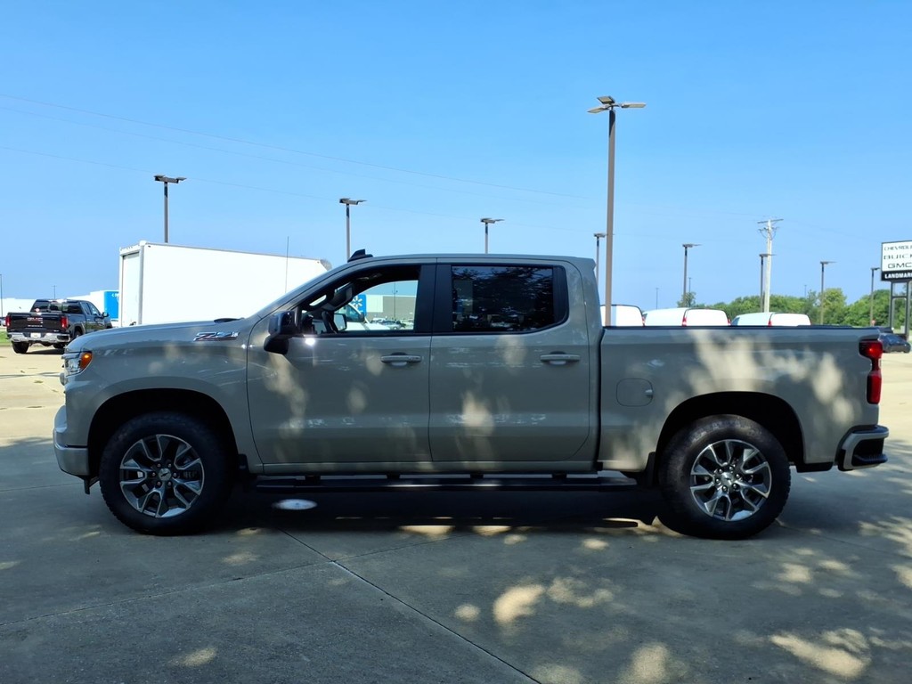Chevrolet Silverado 1500 Vehicle Full-screen Gallery Image 2