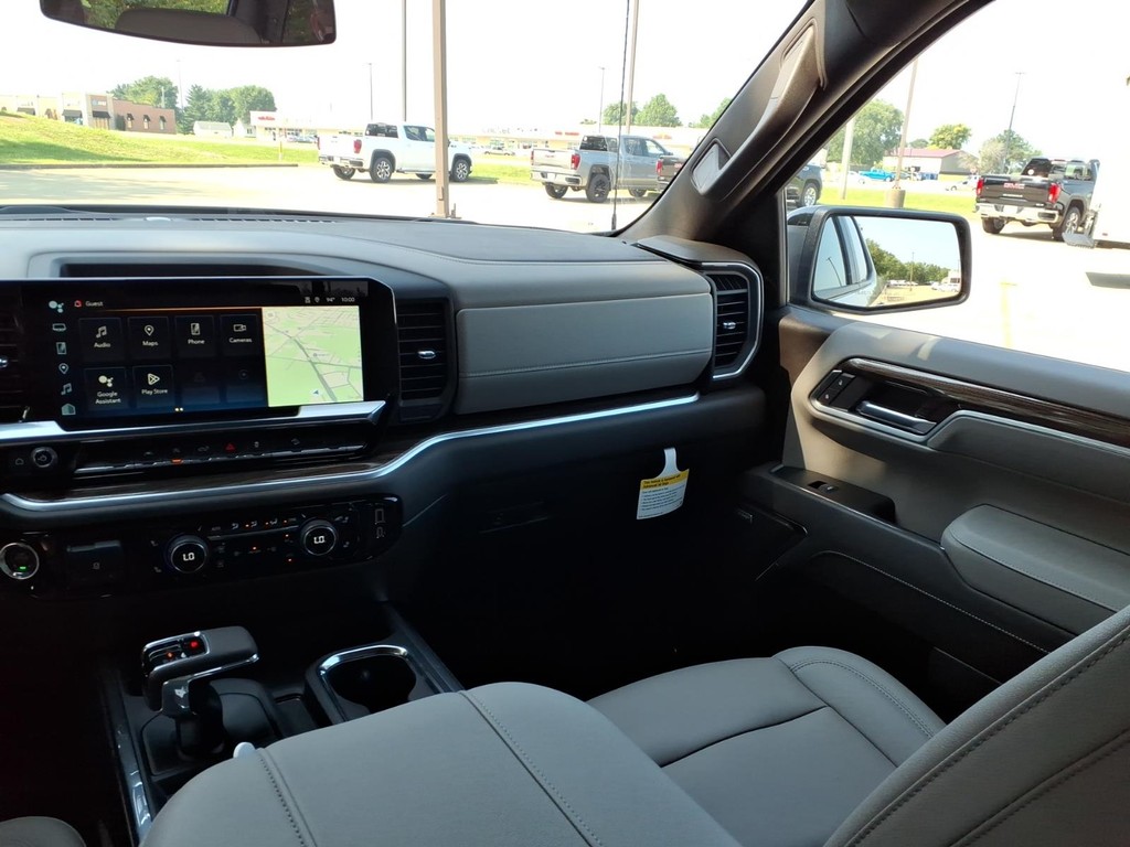 Chevrolet Silverado 1500 Vehicle Full-screen Gallery Image 8