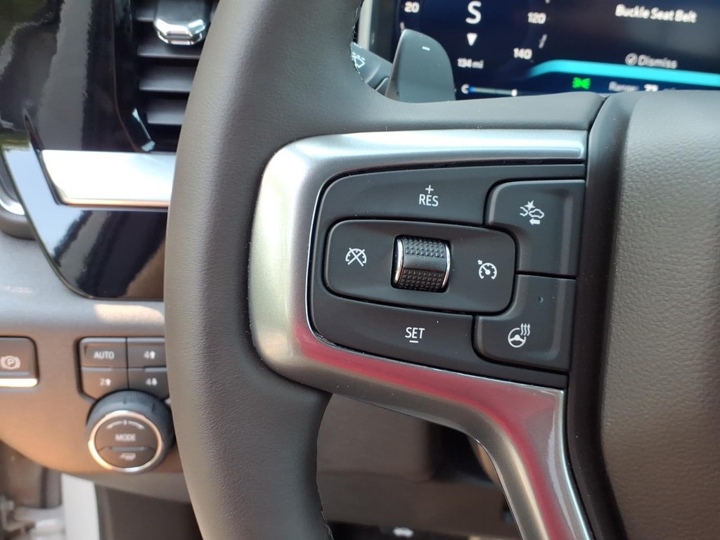 Chevrolet Silverado 1500 Vehicle Full-screen Gallery Image 15