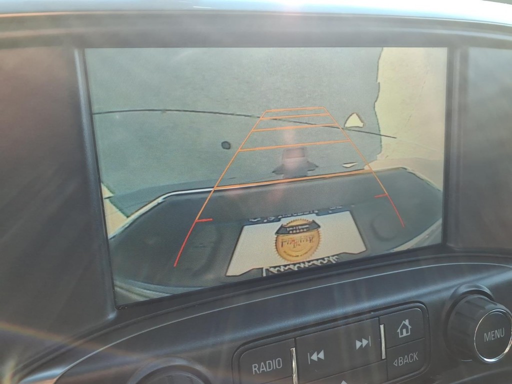 Chevrolet Silverado 1500 Vehicle Full-screen Gallery Image 10
