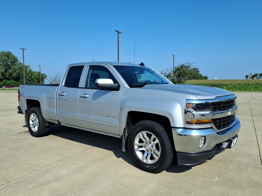 Chevrolet Silverado 1500 Vehicle Full-screen Gallery Image 24