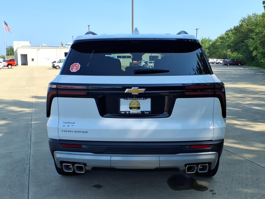 Chevrolet Traverse Vehicle Full-screen Gallery Image 4