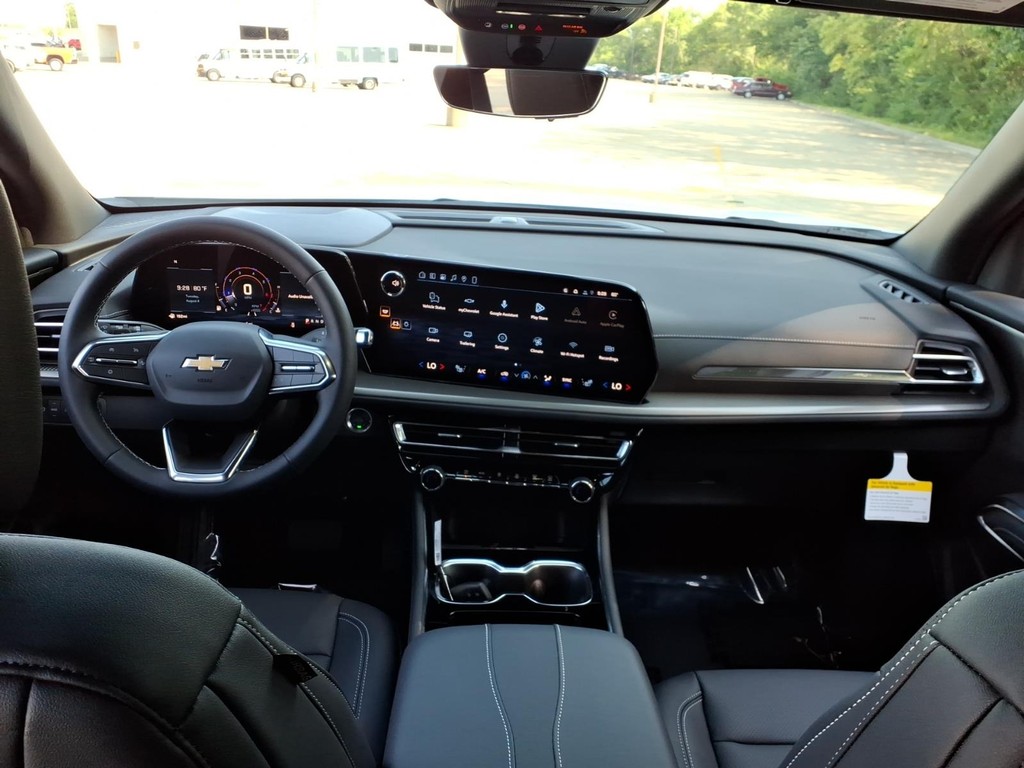 Chevrolet Traverse Vehicle Full-screen Gallery Image 7