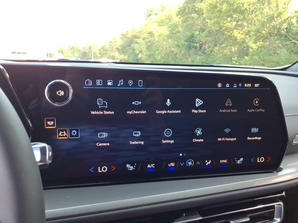 Chevrolet Traverse Vehicle Full-screen Gallery Image 13