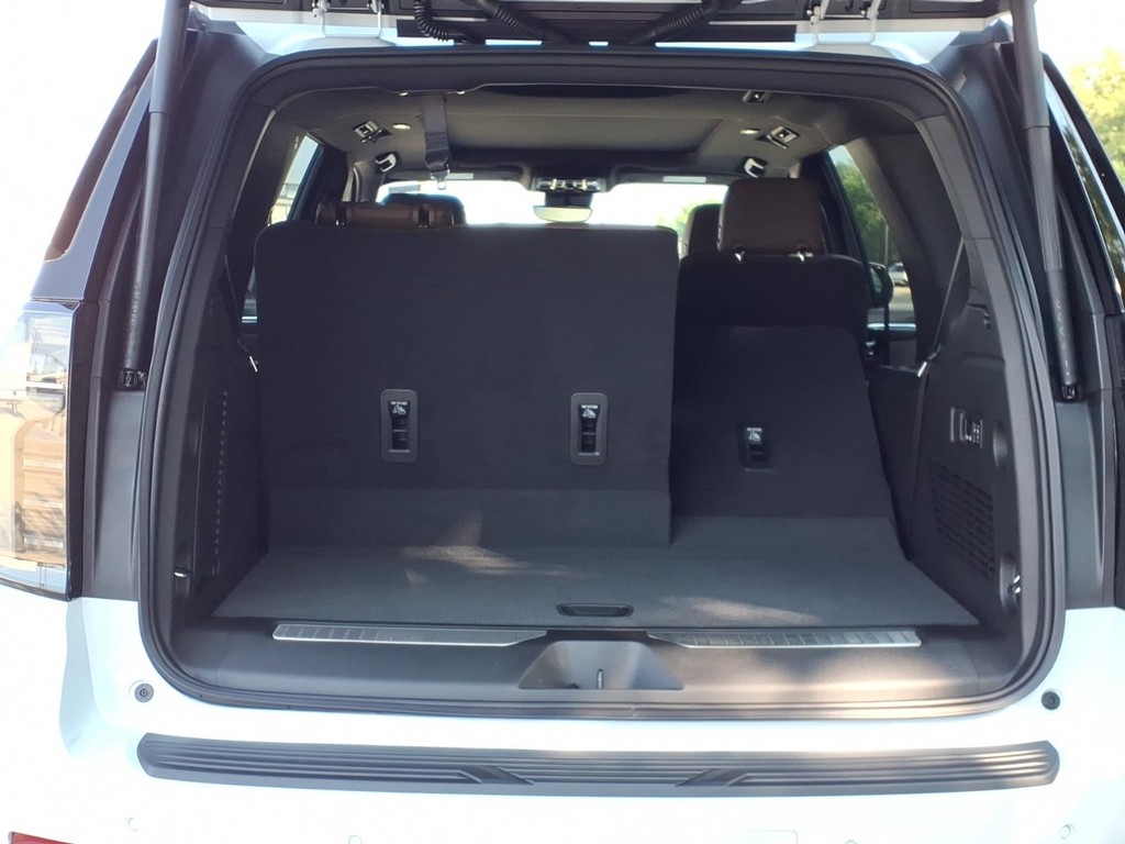 Chevrolet Tahoe Vehicle Full-screen Gallery Image 5