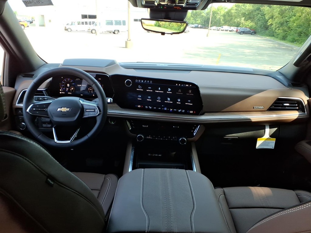 Chevrolet Tahoe Vehicle Full-screen Gallery Image 7
