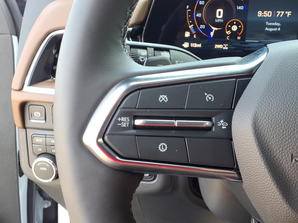 Chevrolet Tahoe Vehicle Full-screen Gallery Image 16