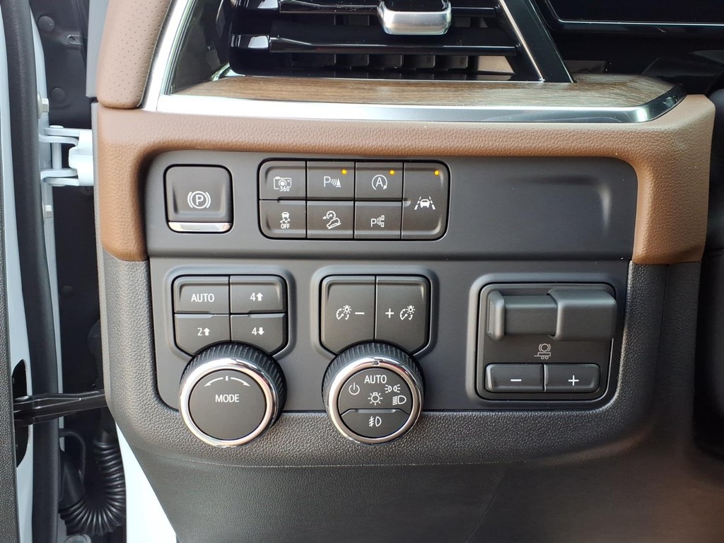 Chevrolet Tahoe Vehicle Full-screen Gallery Image 19