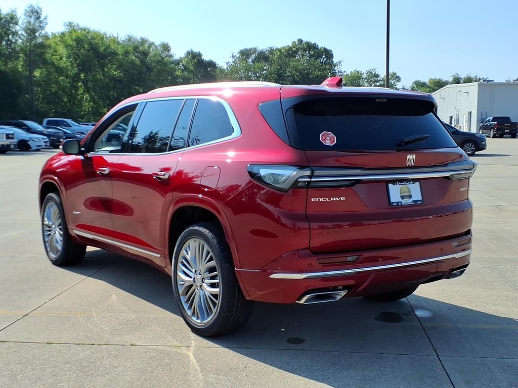 Buick Enclave Vehicle Full-screen Gallery Image 3