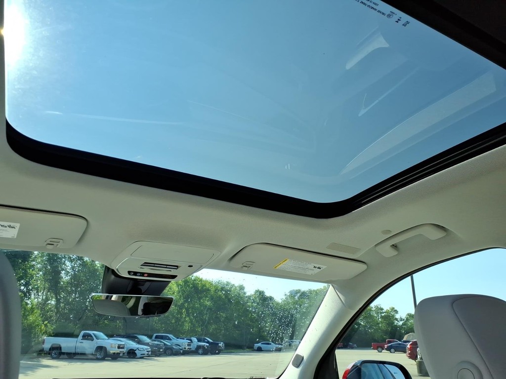 Buick Enclave Vehicle Full-screen Gallery Image 11