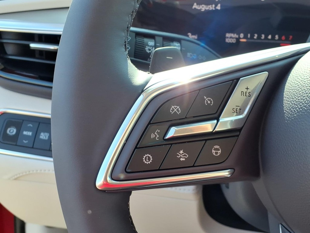 Buick Enclave Vehicle Full-screen Gallery Image 16