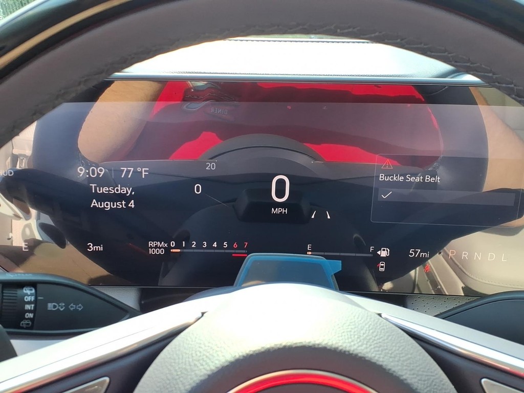 Buick Enclave Vehicle Full-screen Gallery Image 18
