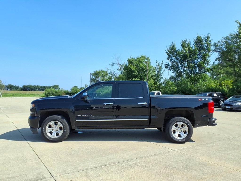 Chevrolet Silverado 1500 Vehicle Full-screen Gallery Image 2