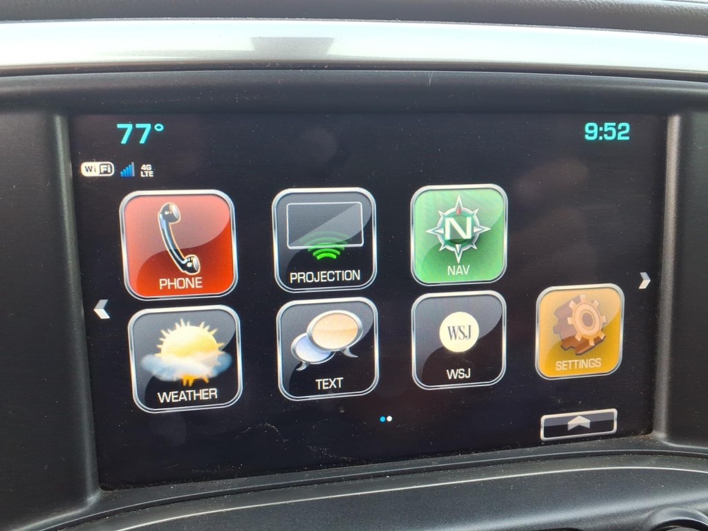 Chevrolet Silverado 1500 Vehicle Full-screen Gallery Image 10