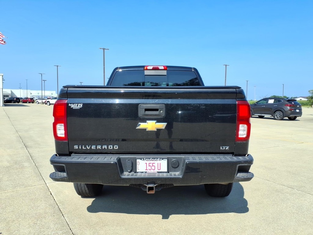 Chevrolet Silverado 1500 Vehicle Full-screen Gallery Image 24