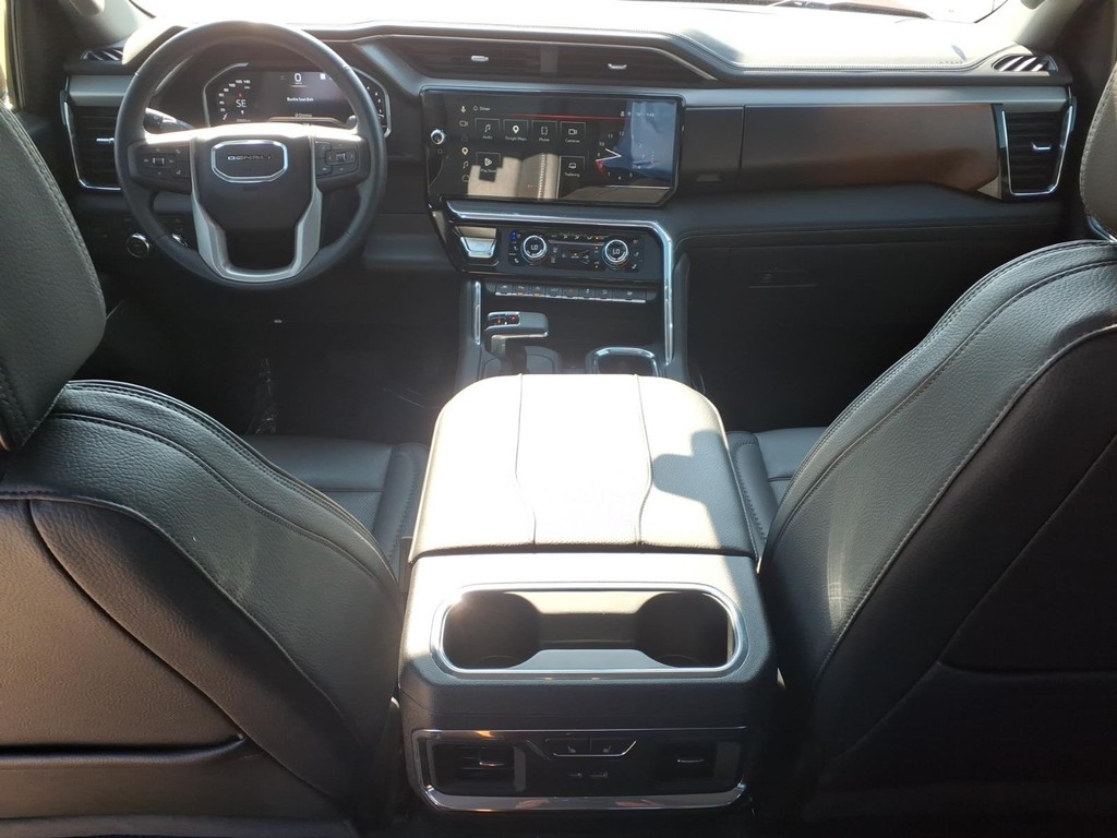 GMC Sierra 1500 Vehicle Full-screen Gallery Image 7