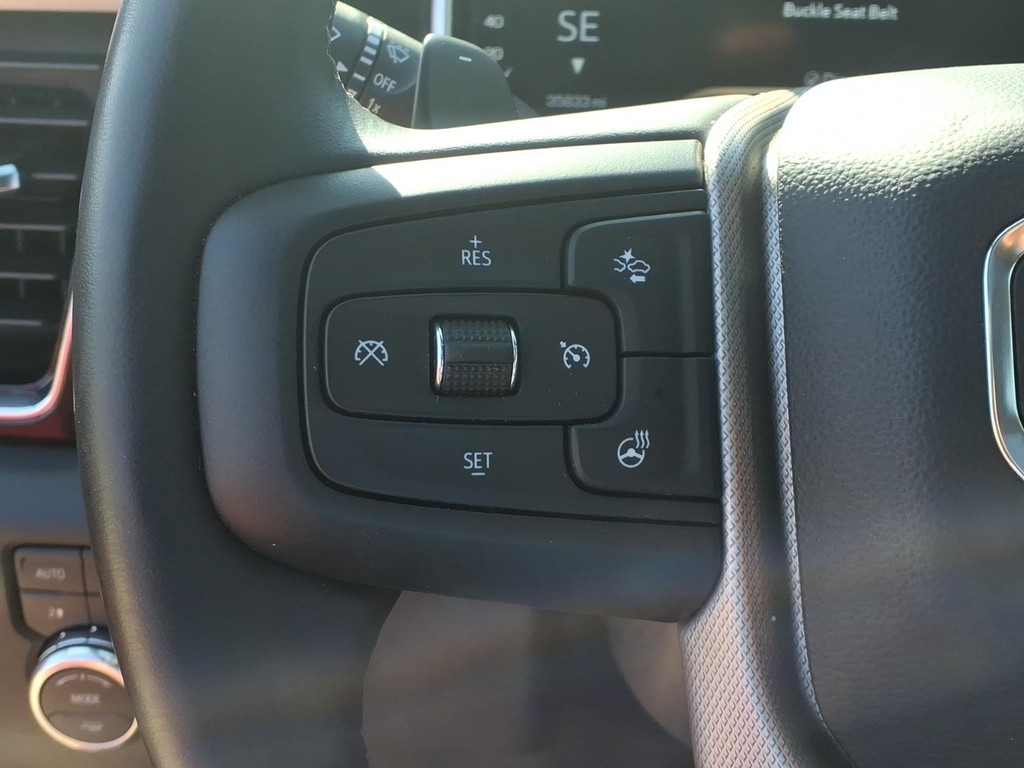 GMC Sierra 1500 Vehicle Full-screen Gallery Image 13
