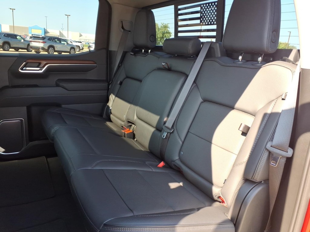 GMC Sierra 1500 Vehicle Full-screen Gallery Image 22