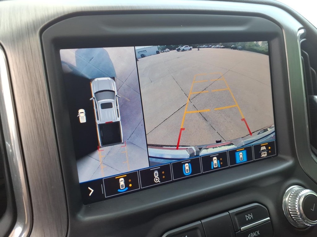GMC Sierra 1500 Vehicle Full-screen Gallery Image 11