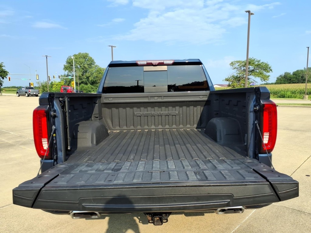 GMC Sierra 1500 Vehicle Full-screen Gallery Image 23