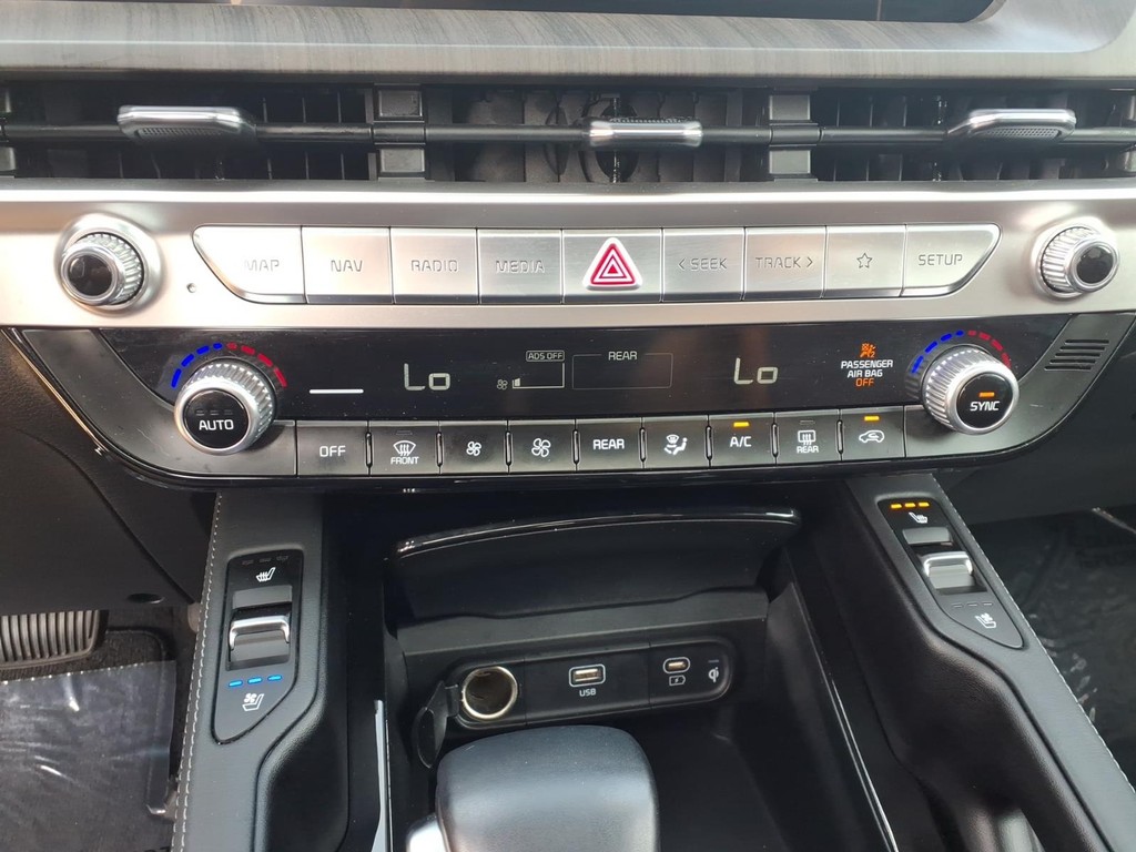 Kia Telluride Vehicle Full-screen Gallery Image 12