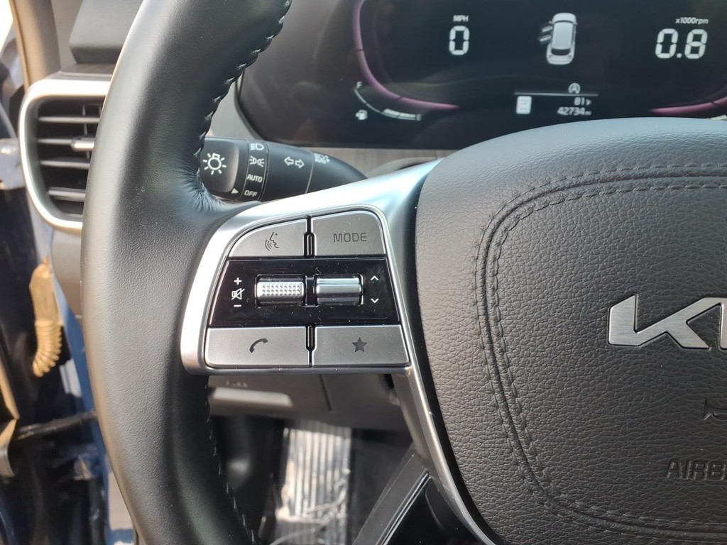 Kia Telluride Vehicle Full-screen Gallery Image 14