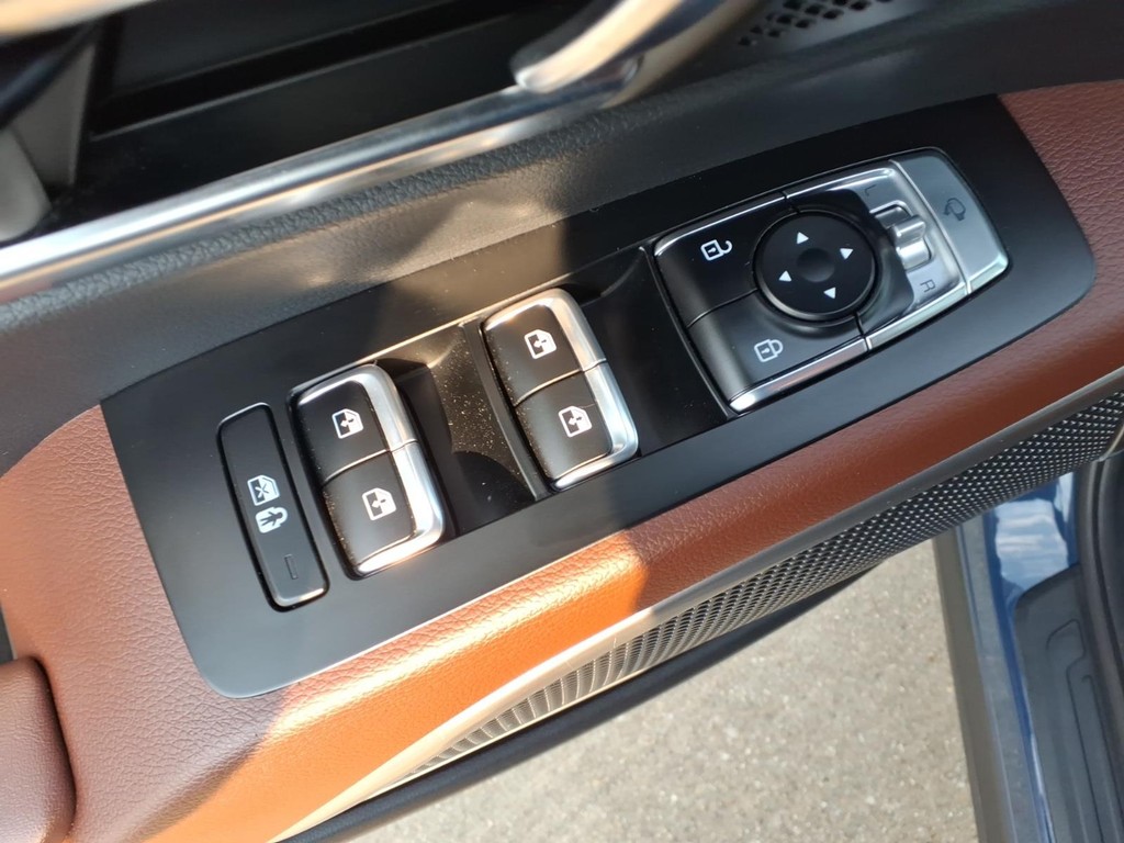 Kia Telluride Vehicle Full-screen Gallery Image 18