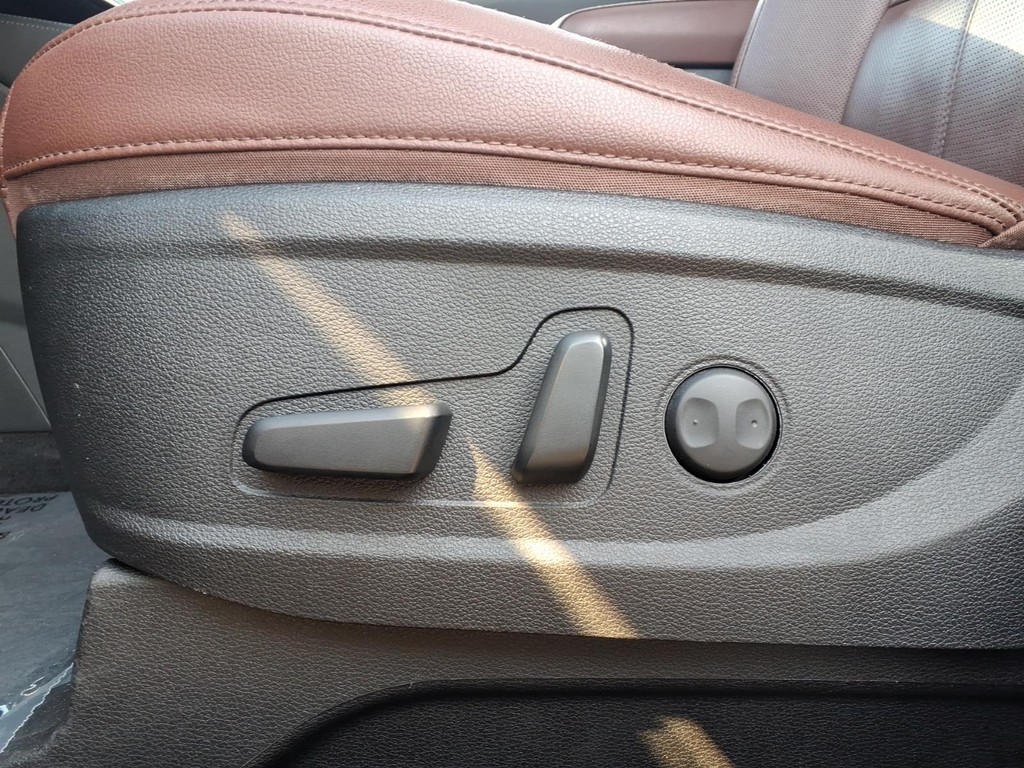 Kia Telluride Vehicle Full-screen Gallery Image 19