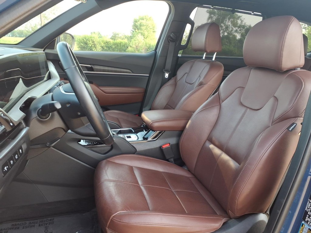Kia Telluride Vehicle Full-screen Gallery Image 20