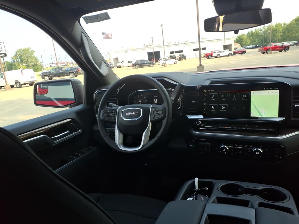 GMC Sierra 1500 Vehicle Full-screen Gallery Image 9