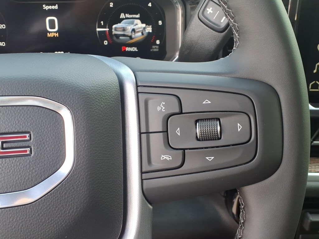 GMC Sierra 1500 Vehicle Full-screen Gallery Image 15
