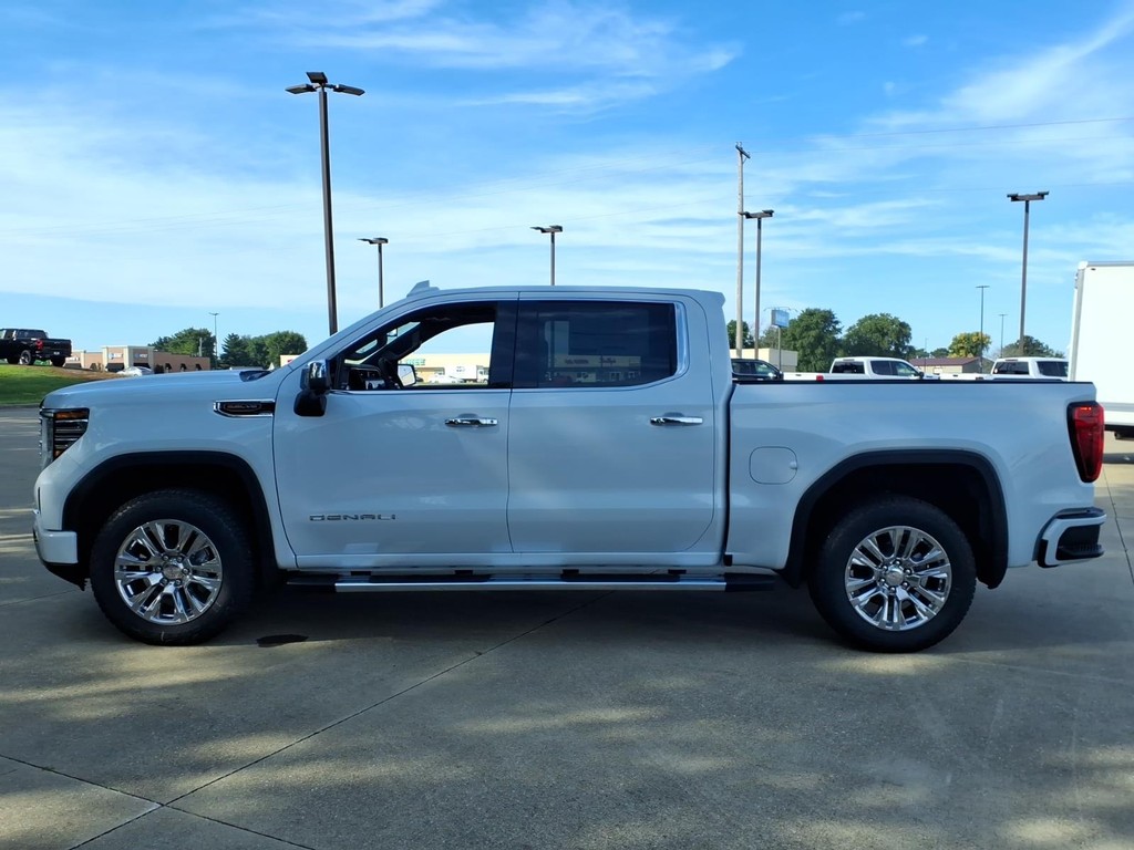 GMC Sierra 1500 Vehicle Full-screen Gallery Image 2