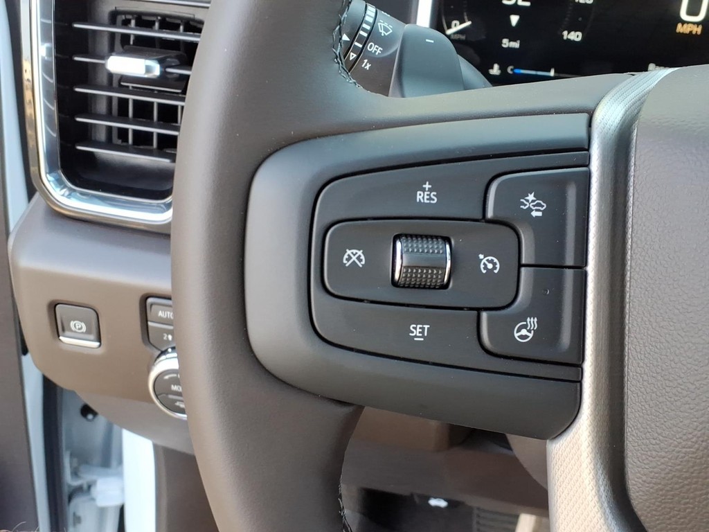 GMC Sierra 1500 Vehicle Full-screen Gallery Image 17