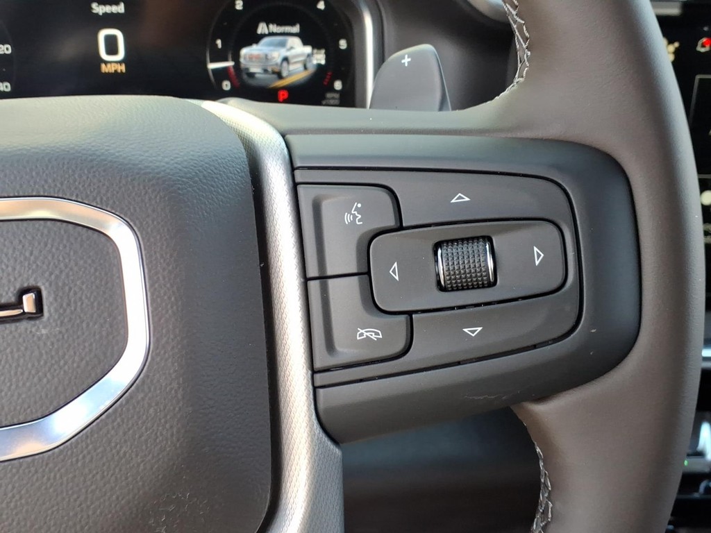 GMC Sierra 1500 Vehicle Full-screen Gallery Image 18