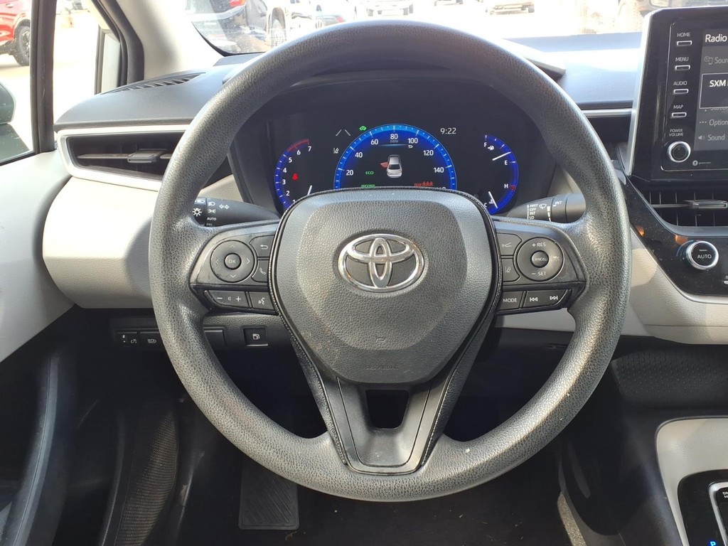 Toyota Corolla Hybrid Vehicle Full-screen Gallery Image 4