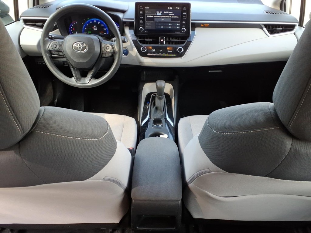 Toyota Corolla Hybrid Vehicle Full-screen Gallery Image 6